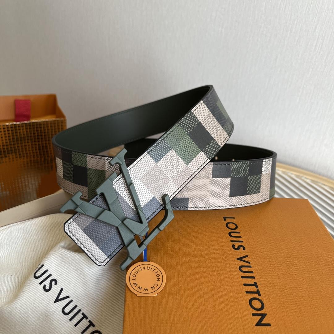 Louis Vuitton LV Mega Pixel 40mm Reversible Belt   M8470V - DesignerGu