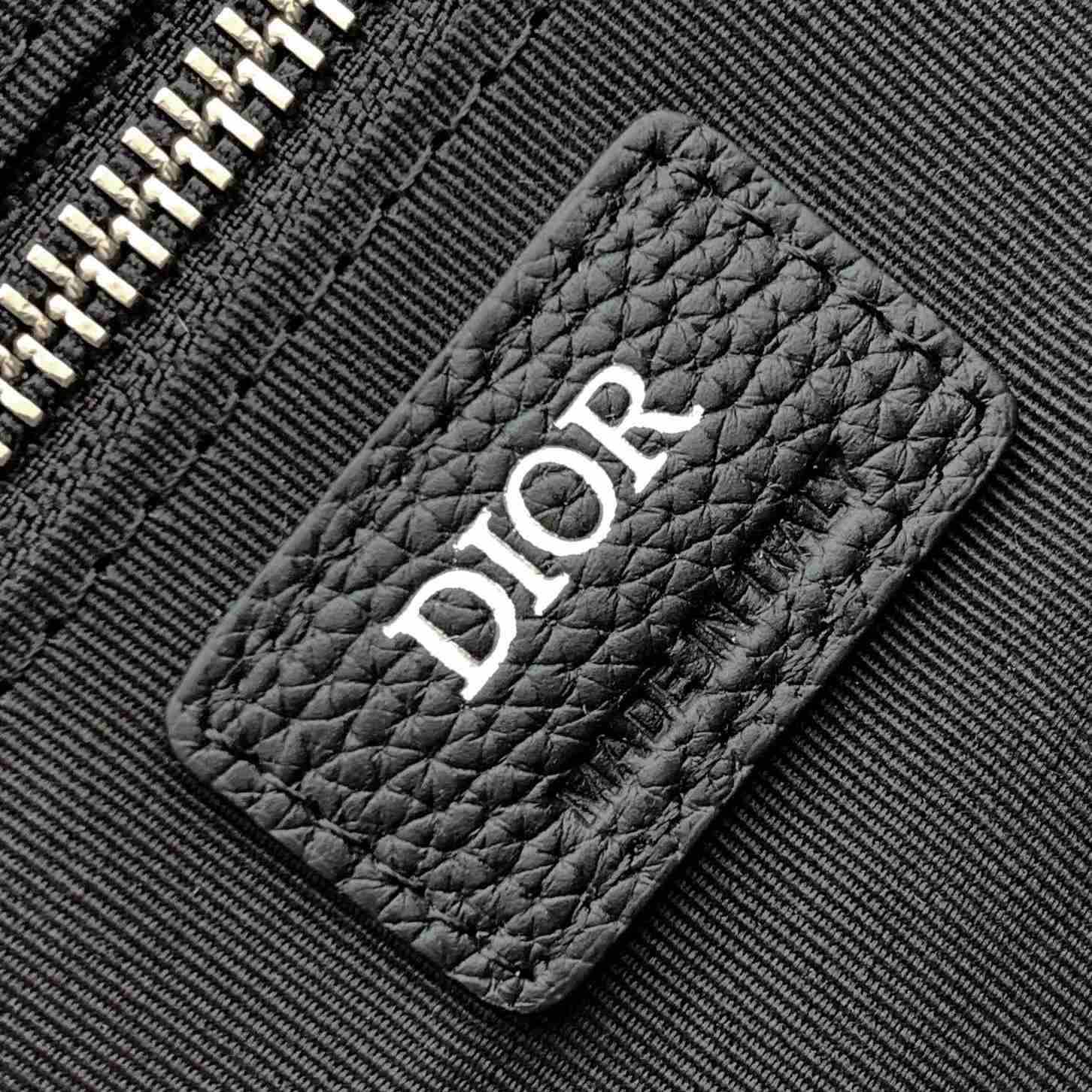 Dior Toiletry Bag - DesignerGu