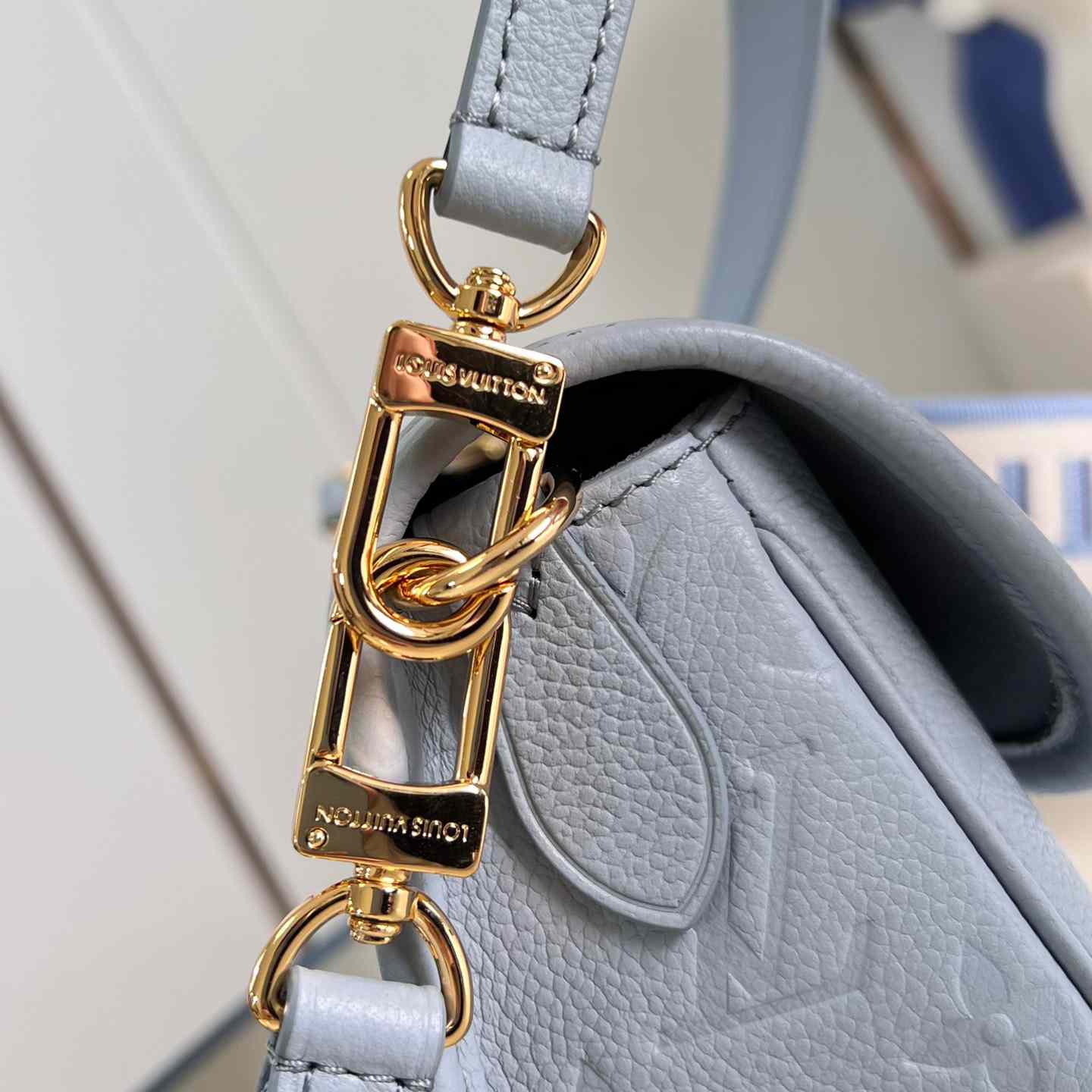 Louis Vuitton Diane    M46846 - DesignerGu