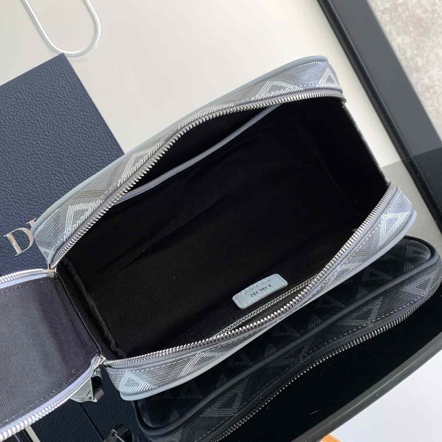 Dior Toiletry Bag - DesignerGu