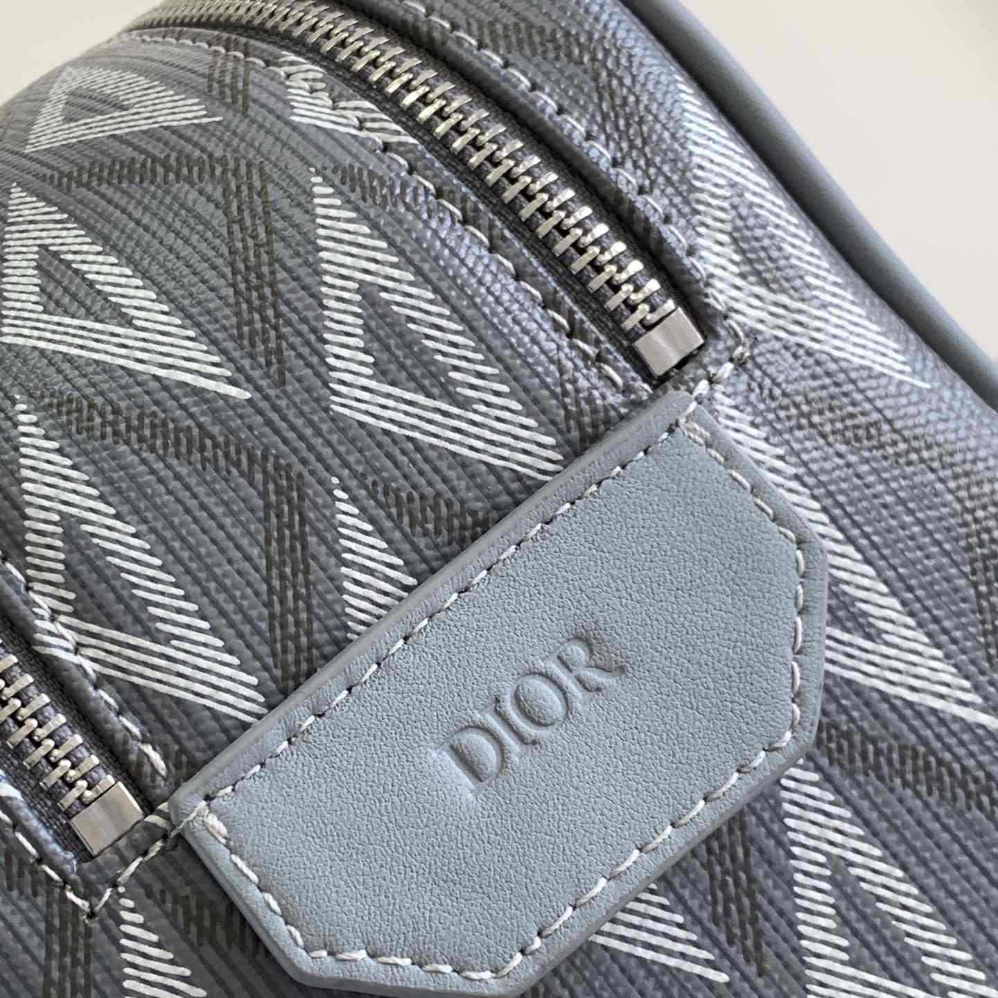 Dior Toiletry Bag - DesignerGu