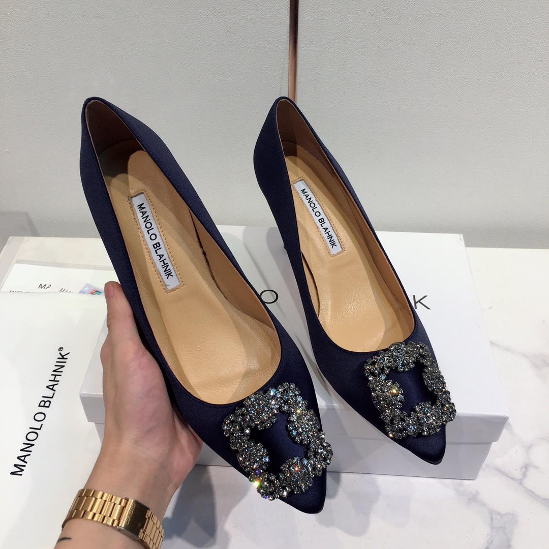 Manolo Blahnik 95mm Hangisi Pumps - DesignerGu