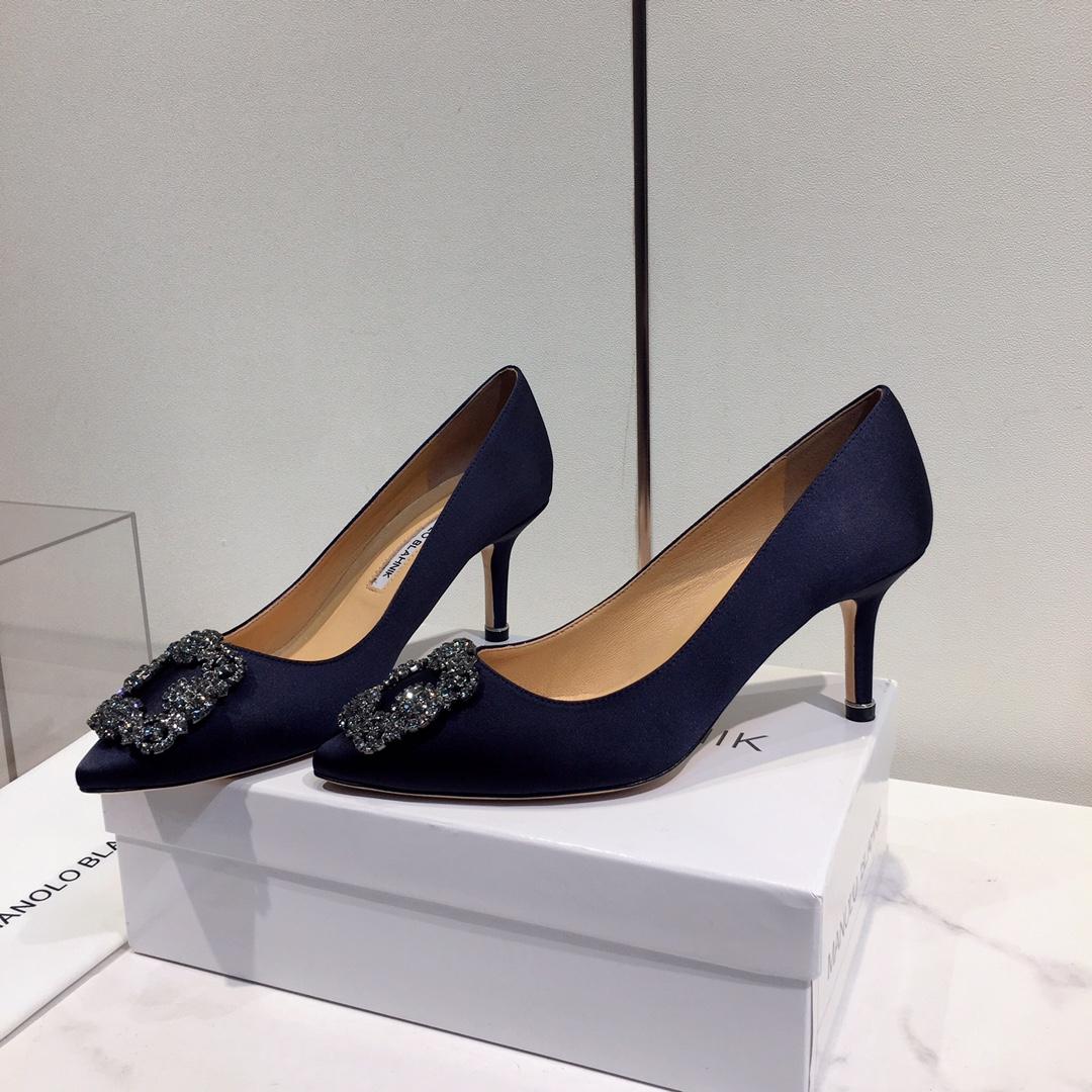 Manolo Blahnik 95mm Hangisi Pumps - DesignerGu