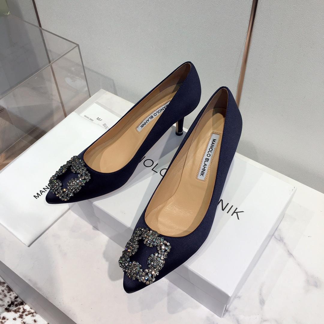 Manolo Blahnik 95mm Hangisi Pumps - DesignerGu