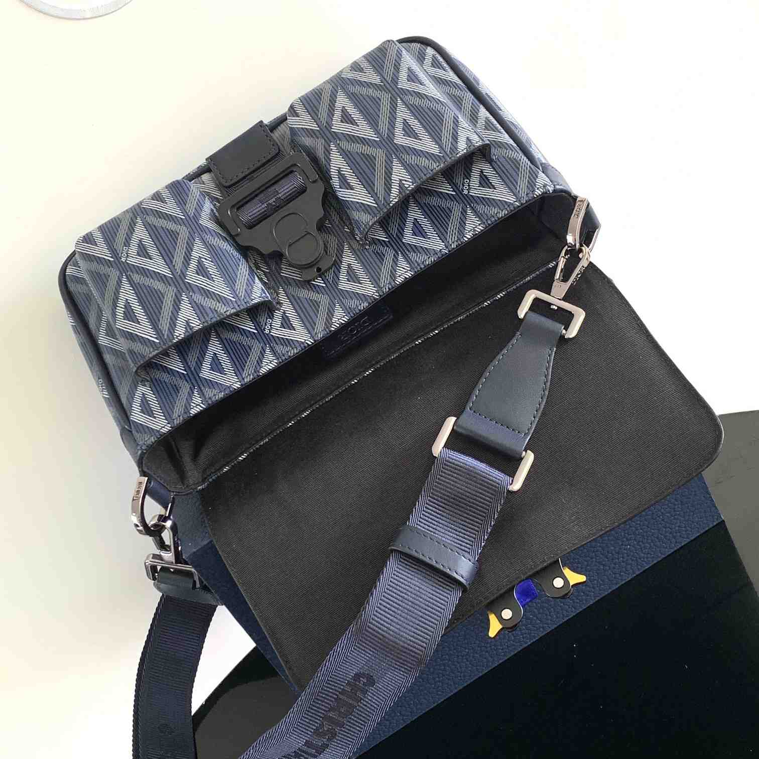 Dior Hit The Road Bag With Strap - DesignerGu