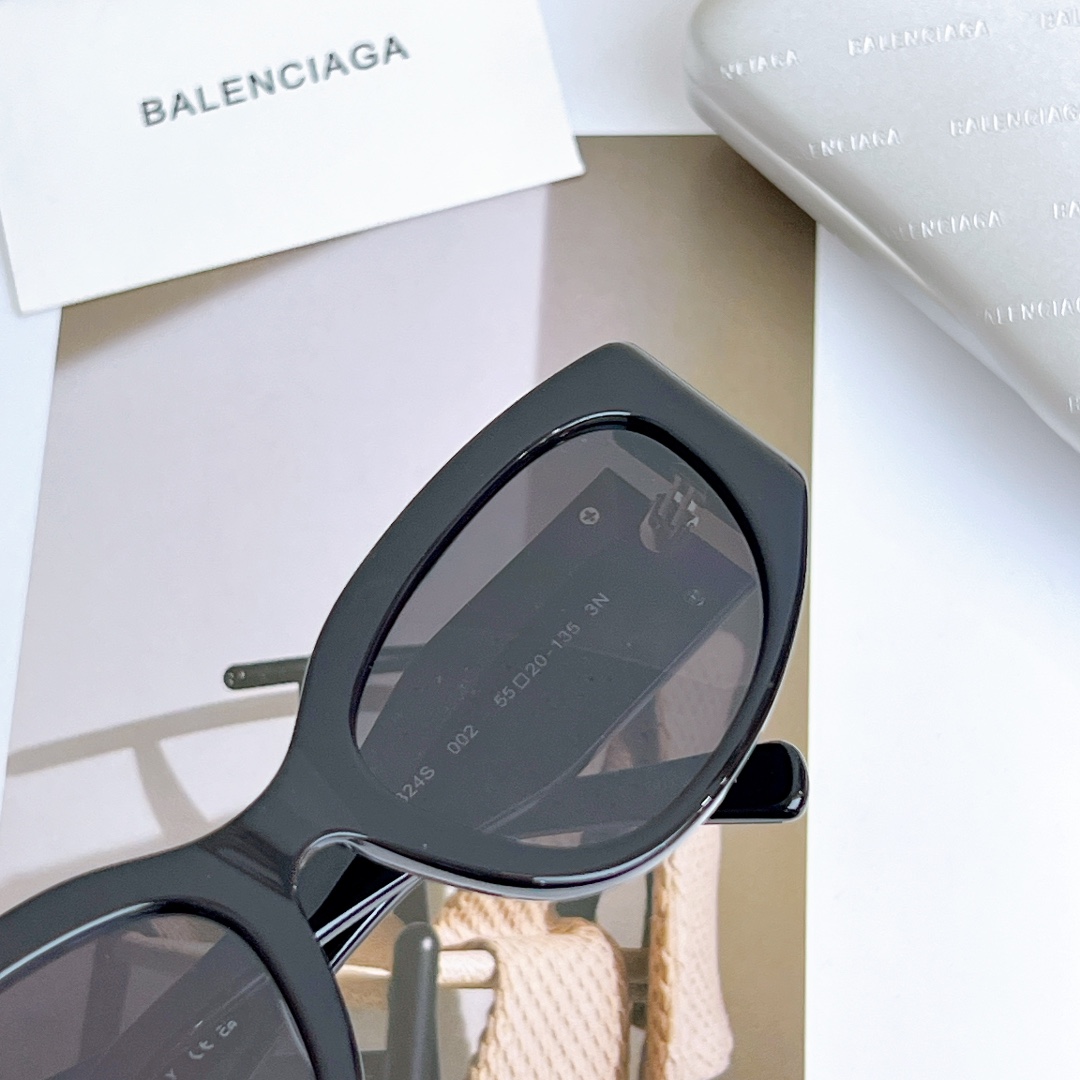 Balenciaga Bossy Round AF Sunglasses In Black  BB0324 - DesignerGu