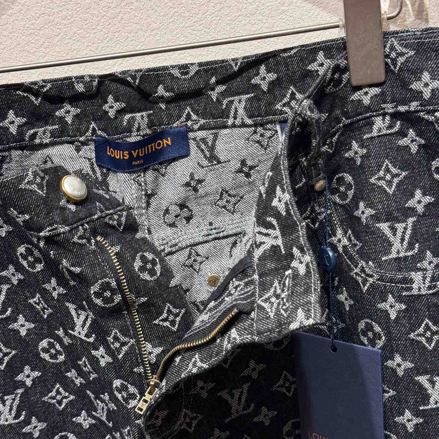 Louis Vuitton Monogram Denim Pnats - DesignerGu