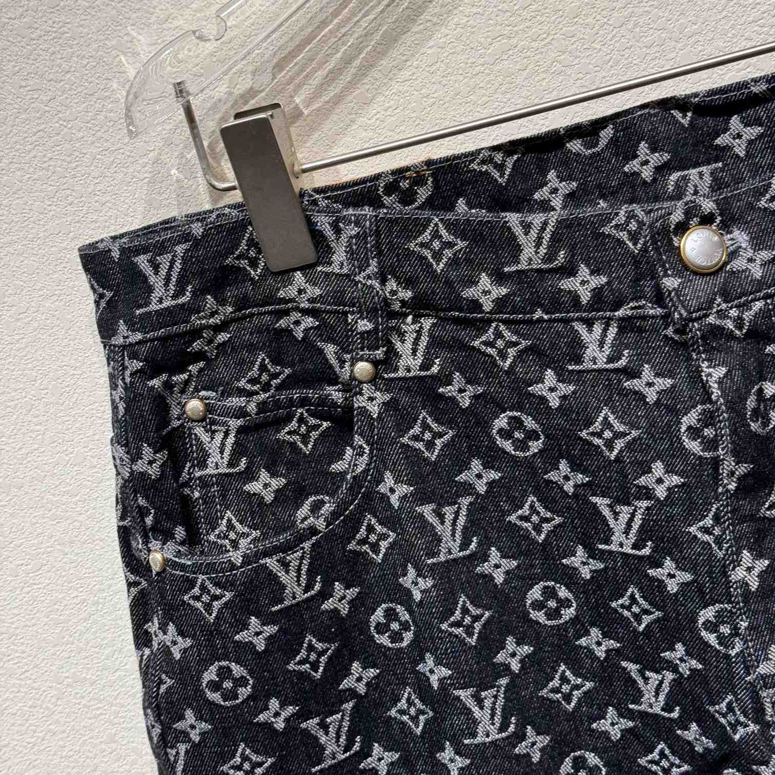 Louis Vuitton Monogram Denim Pnats - DesignerGu