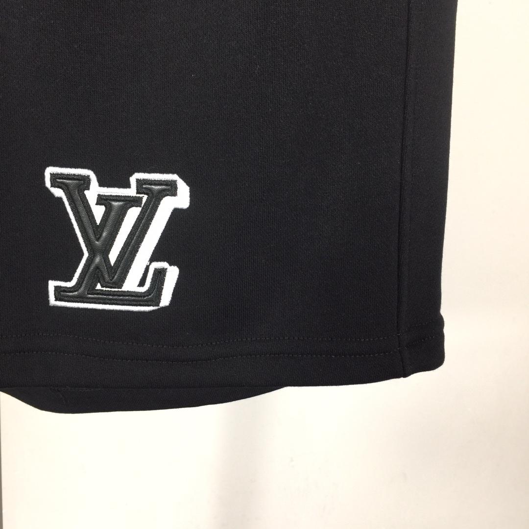 Louis Vuitton Shorts    - DesignerGu