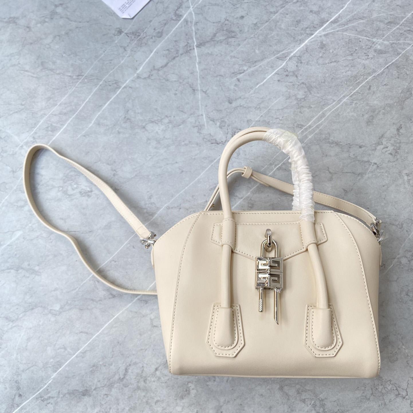 Givenchy Mini Antigona Lock Bag (23*27*13cm) - DesignerGu