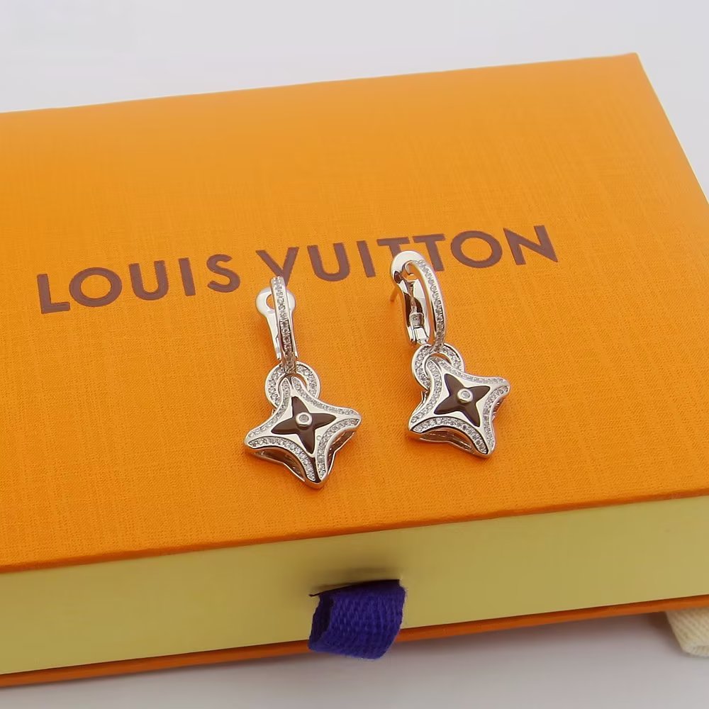 Louis Vuitton Ever Blossom Earrings - DesignerGu