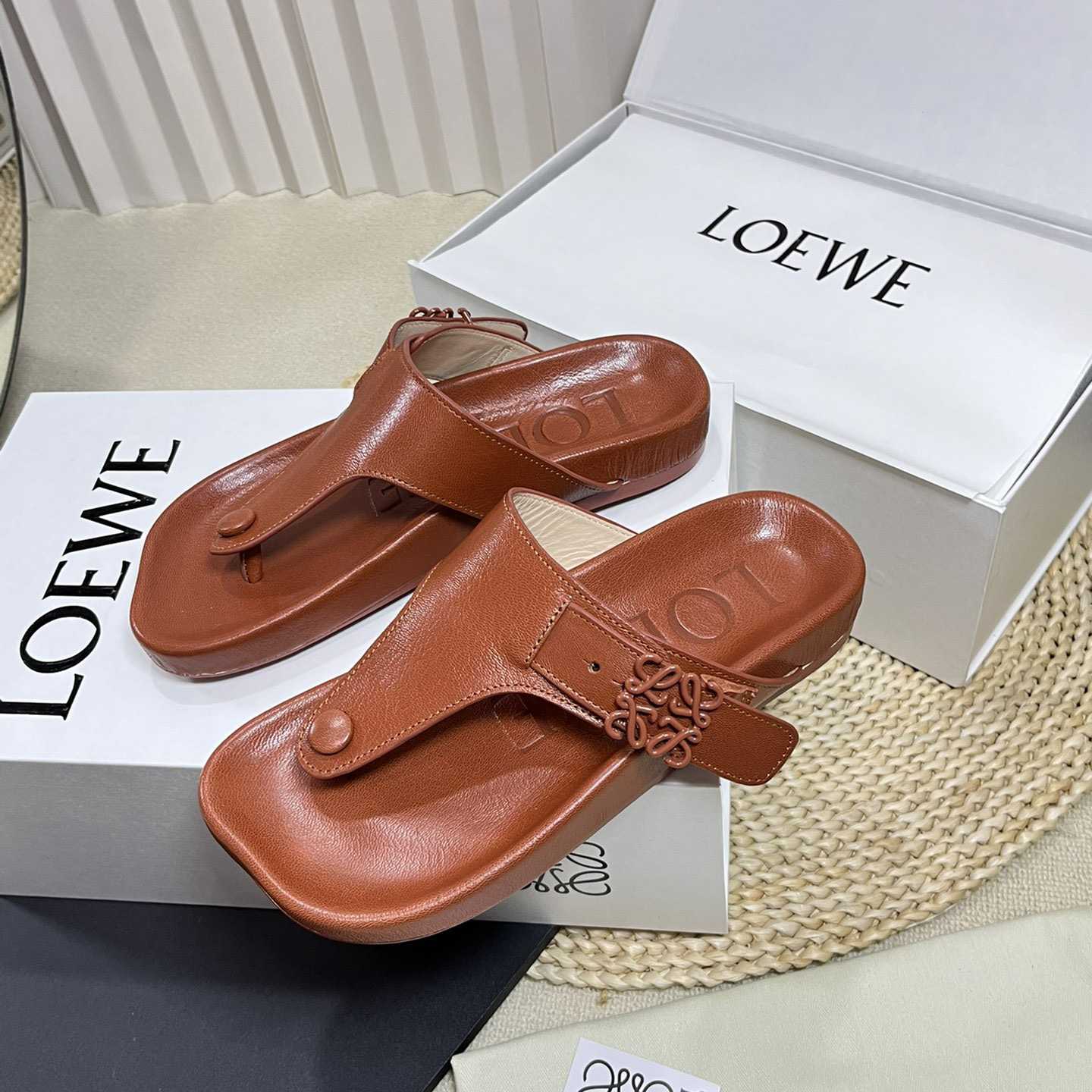 Loewe Anagram Ease Sandal In Kidskin - DesignerGu