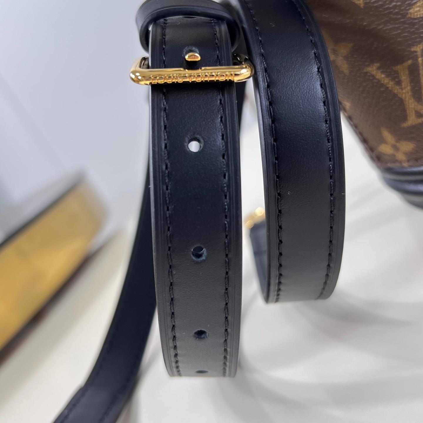 Louis Vuitton Canoé   M83480 - DesignerGu