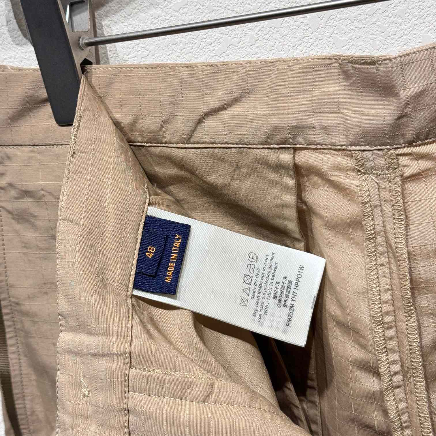 Louis Vuitton Ripstop Cargo Short    1ABJIG - DesignerGu