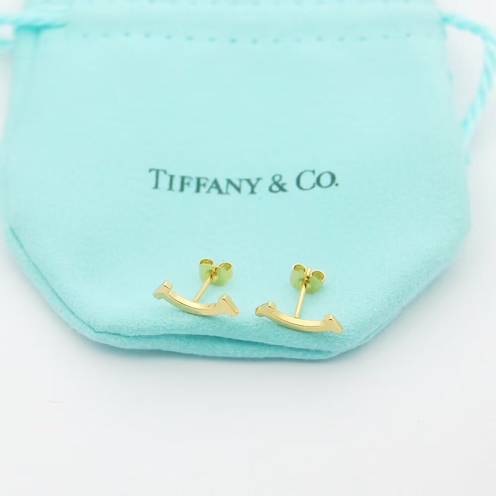 Tiffany & Co. Tiffany T Smile Earring - DesignerGu