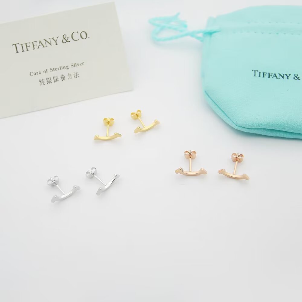 Tiffany & Co. Tiffany T Smile Earring - DesignerGu