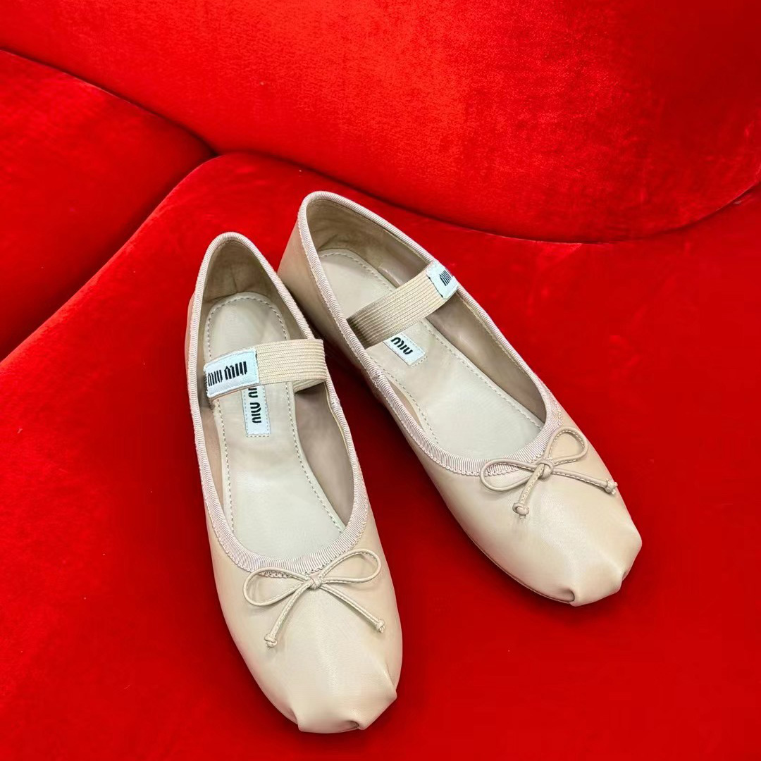 Miu Miu Leather Bow Ballerina Flats - DesignerGu