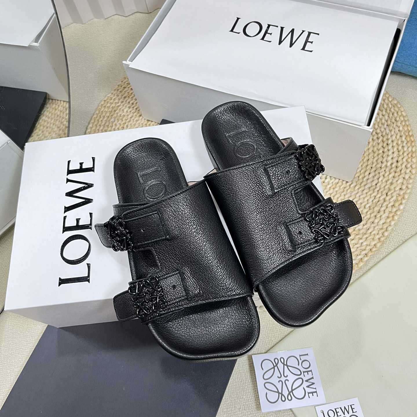 Loewe Ease slide In Goatskin - DesignerGu