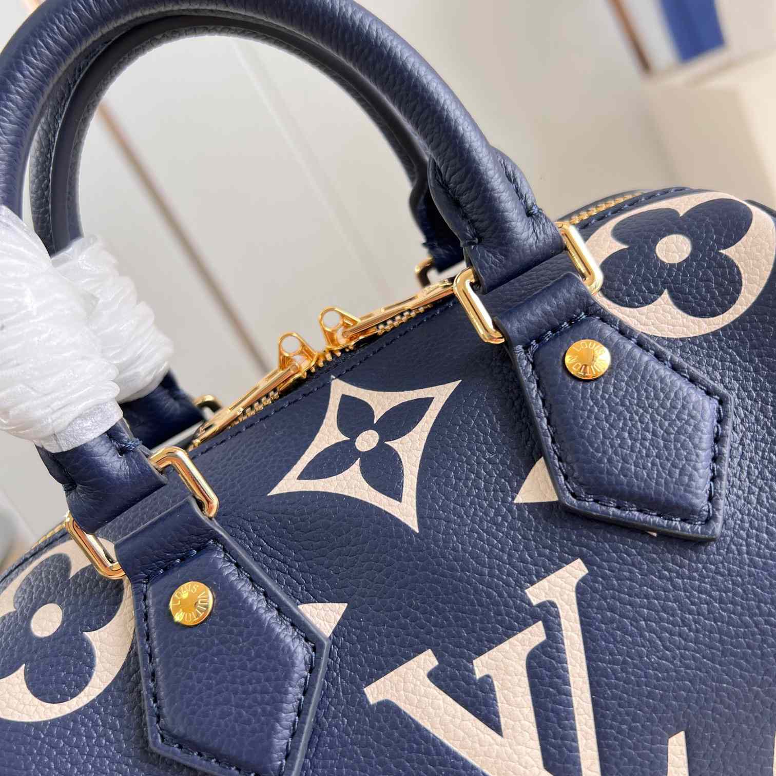 Louis Vuitton Speedy Bandouliere 20    M47048 - DesignerGu