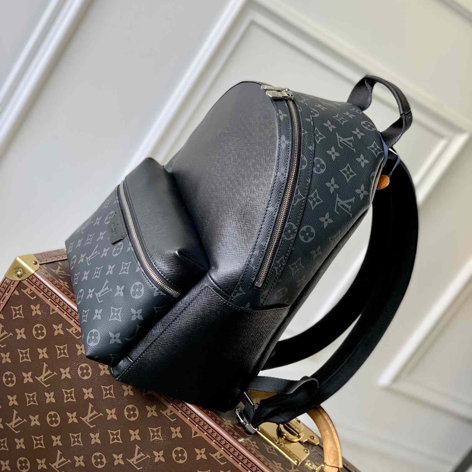 Louis Vuitton Discovery Backpack   M31033 - DesignerGu