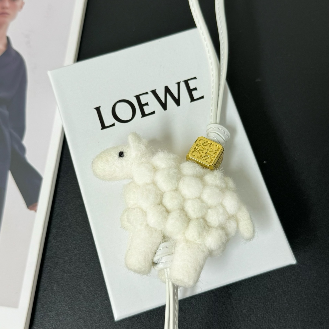 Loewe Sheep charm In Felt And Calfskin - DesignerGu