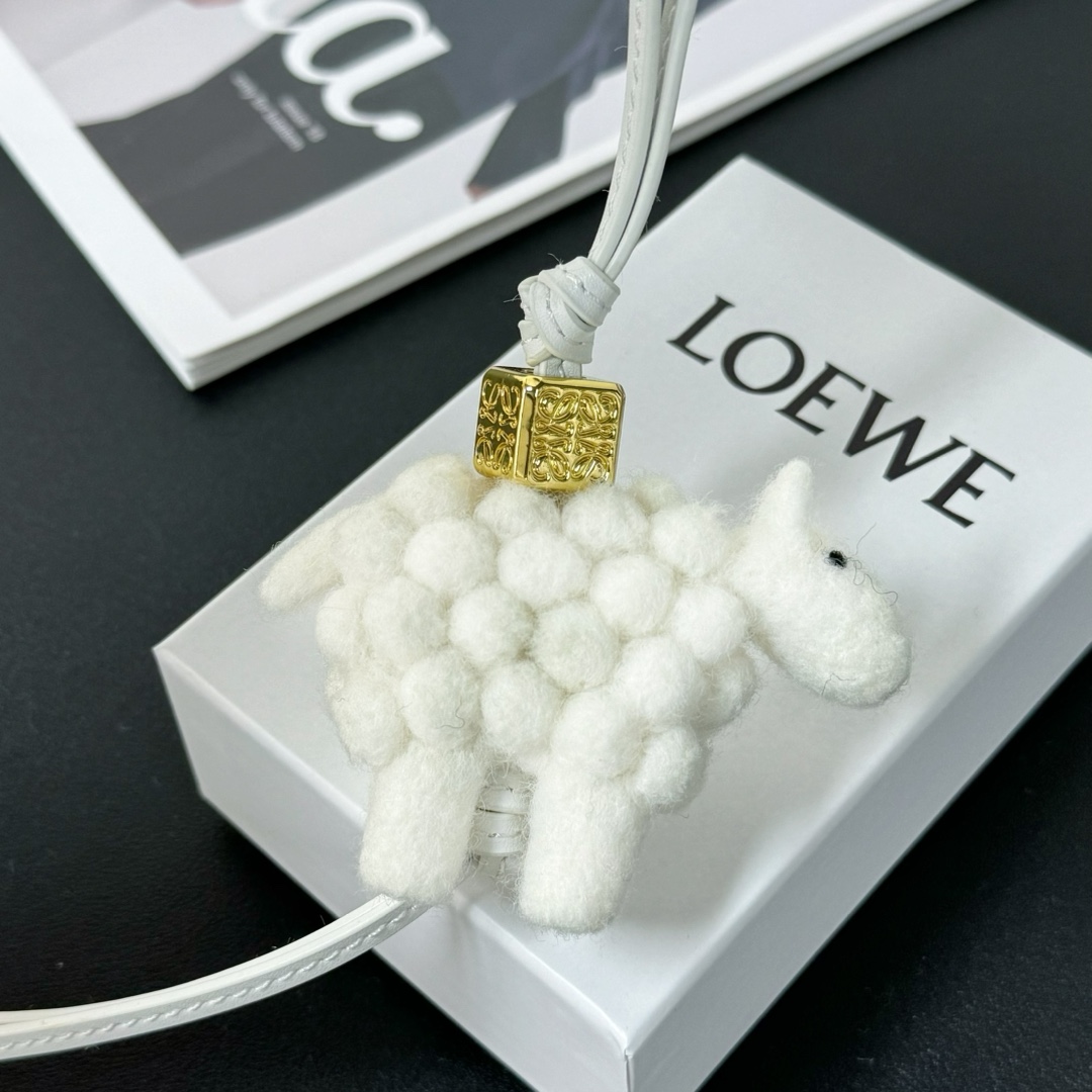 Loewe Sheep charm In Felt And Calfskin - DesignerGu