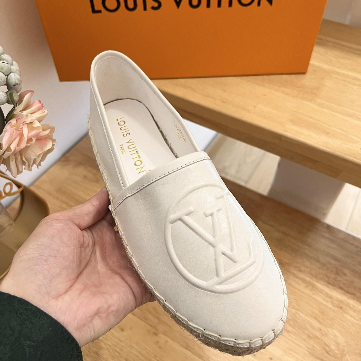 Louis Vuitton Starboard Flat Espadrille      1ABVLU - DesignerGu