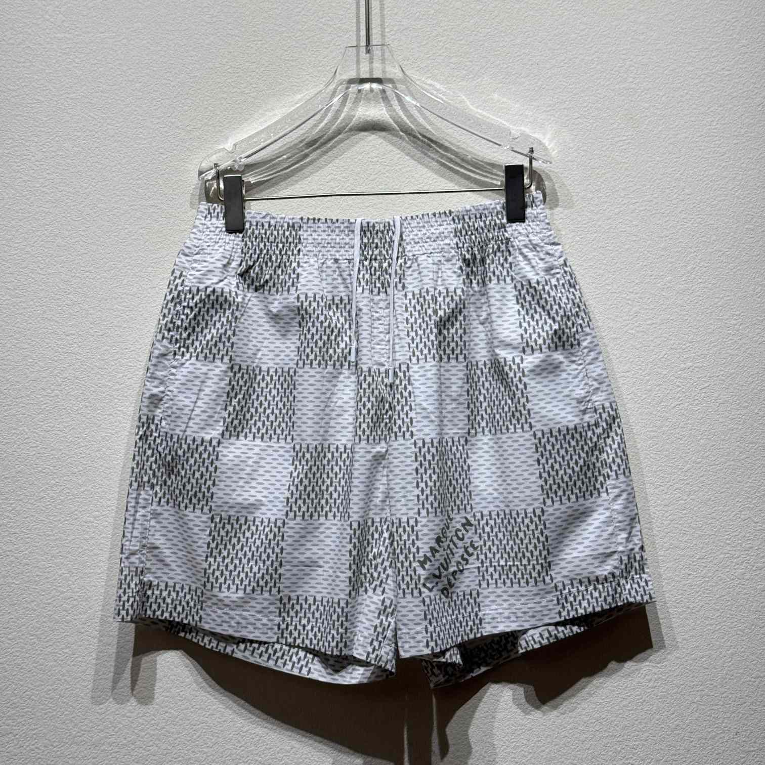 Louis Vuitton Damier Silk Shorts - DesignerGu