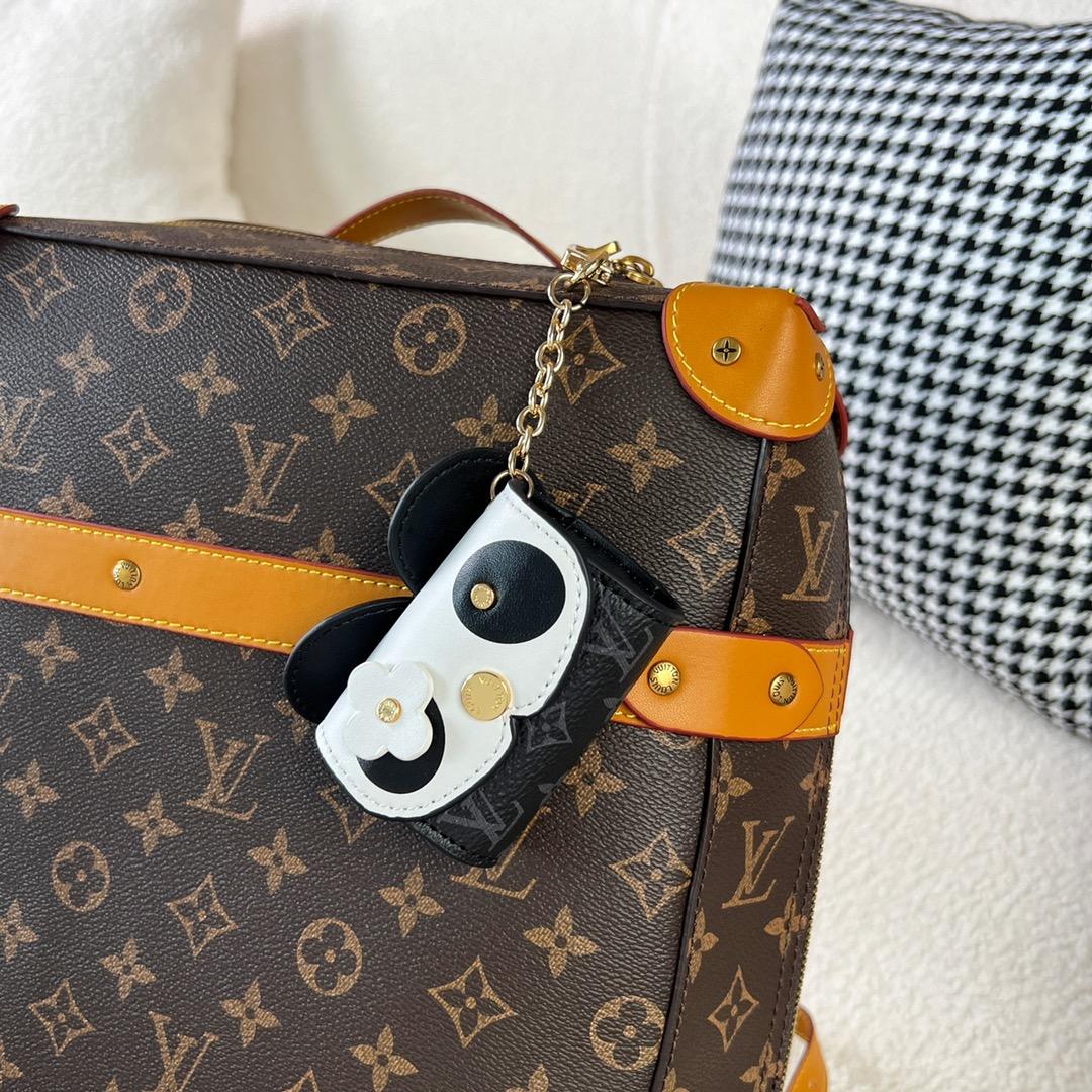 Louis Vuitton Panda Earpods Case    GI0861 - DesignerGu