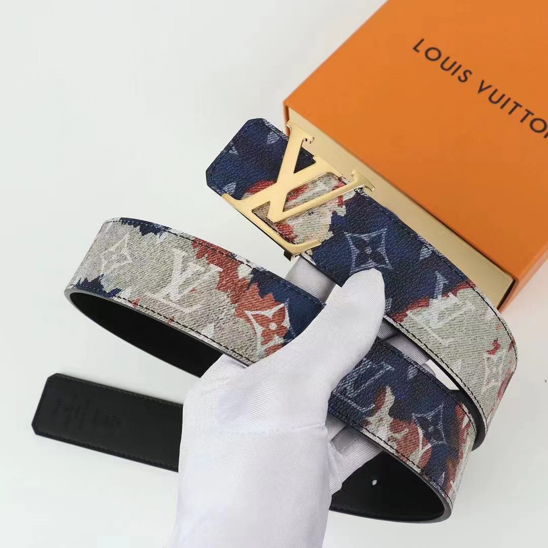 Louis Vuitton LV Initiales 40MM Reversible Belt     M8402S - DesignerGu