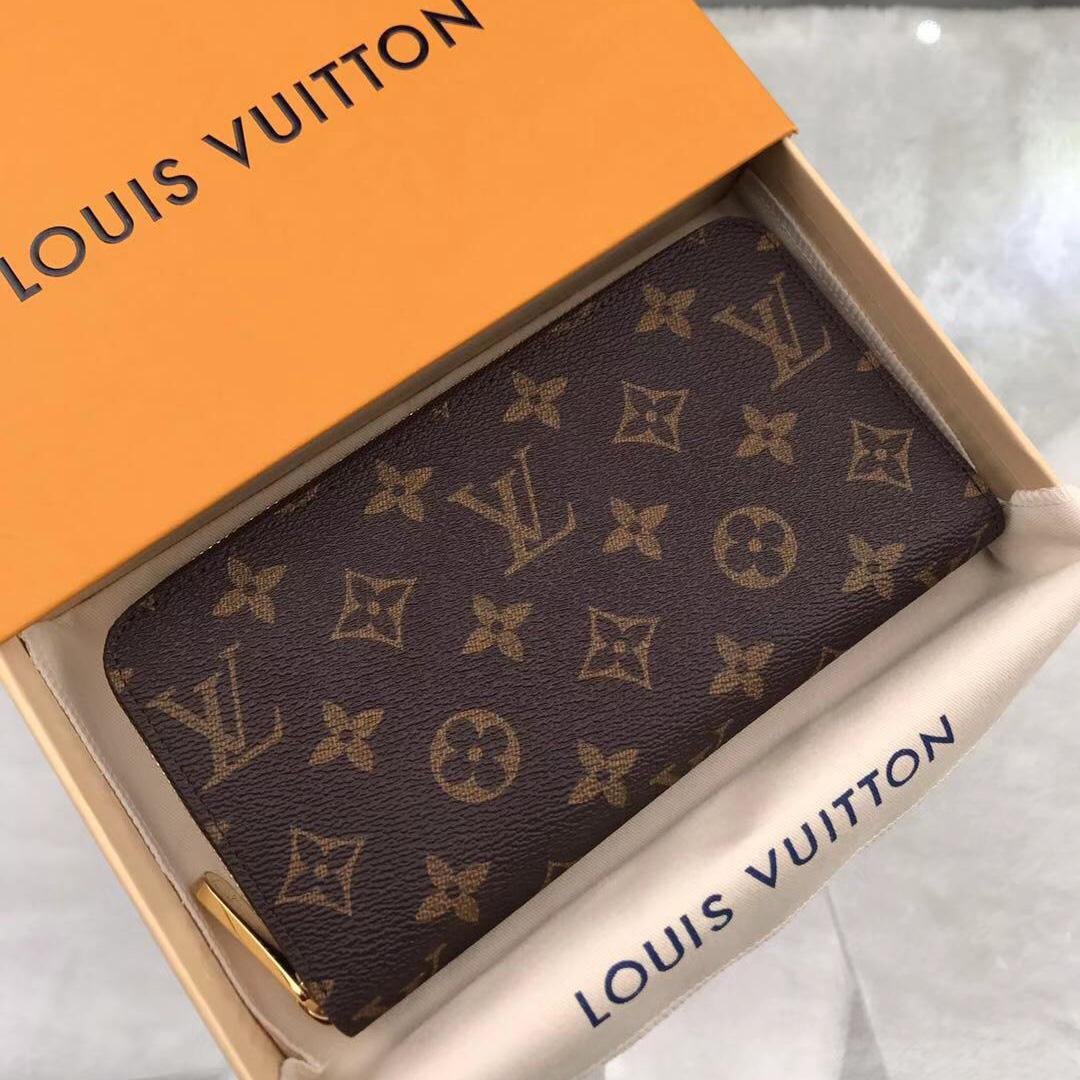 Louis Vuitton Zippy Wallet     M42616 - DesignerGu