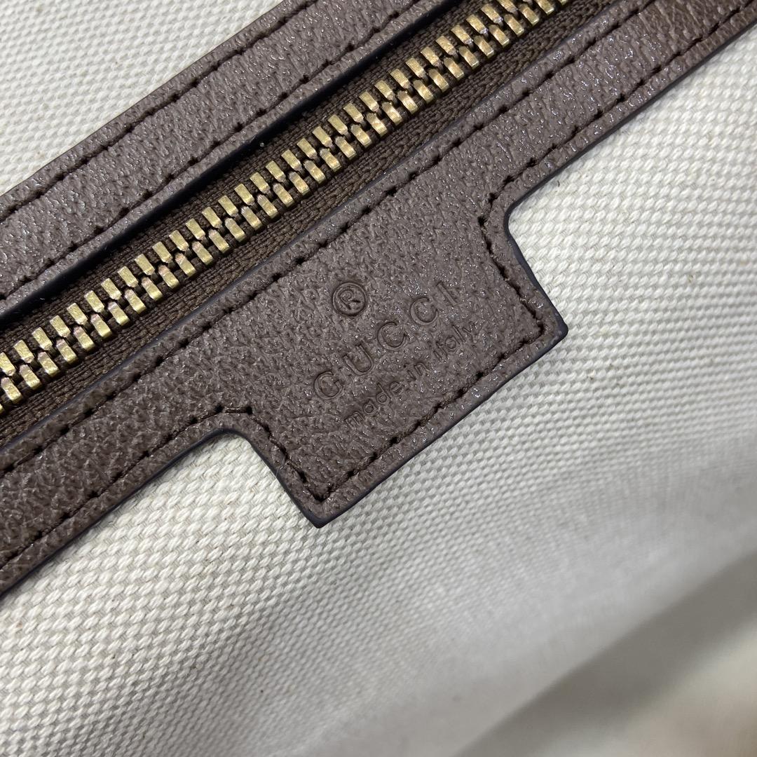 Gucci Savoy Medium Duffle Bag  - DesignerGu