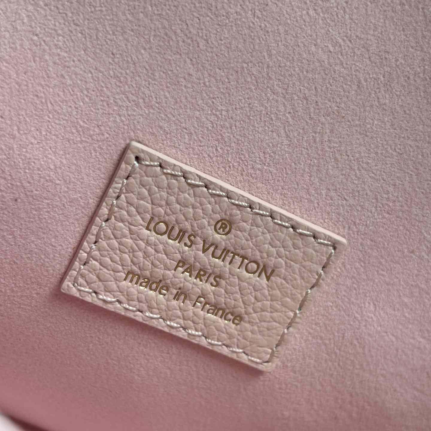 Louis Vuitton Nano Diane   M83566 - DesignerGu