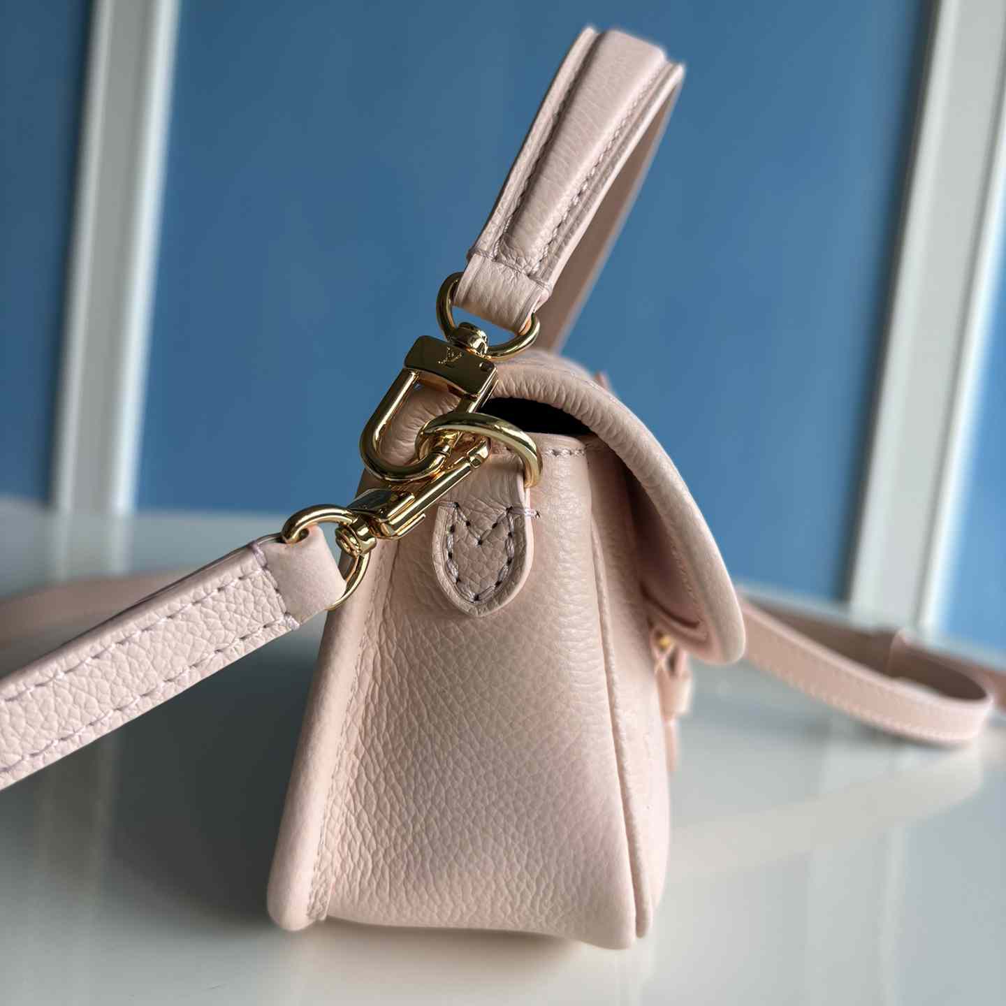 Louis Vuitton Nano Diane   M83566 - DesignerGu