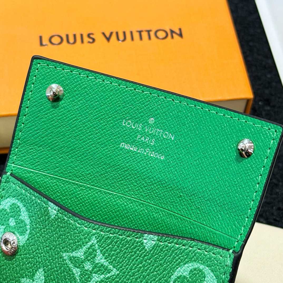 Louis Vuitton Card Holder Necklace  M83153 - DesignerGu