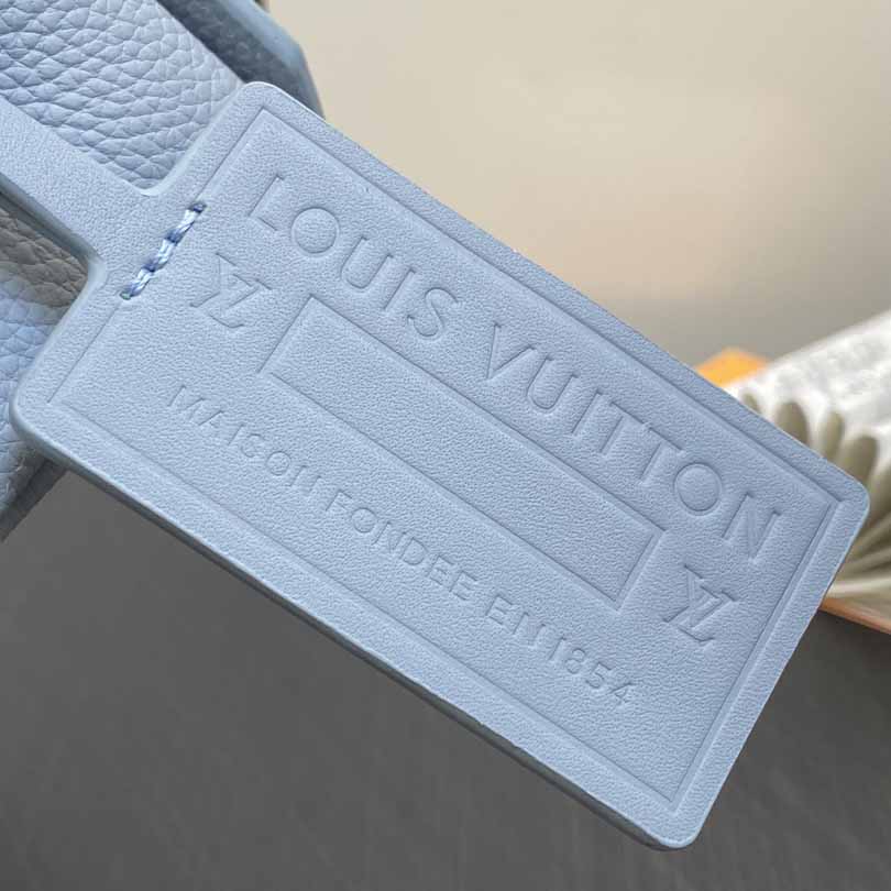 Louis Vuitton Fastline Wearable Wallet   M82804 - DesignerGu