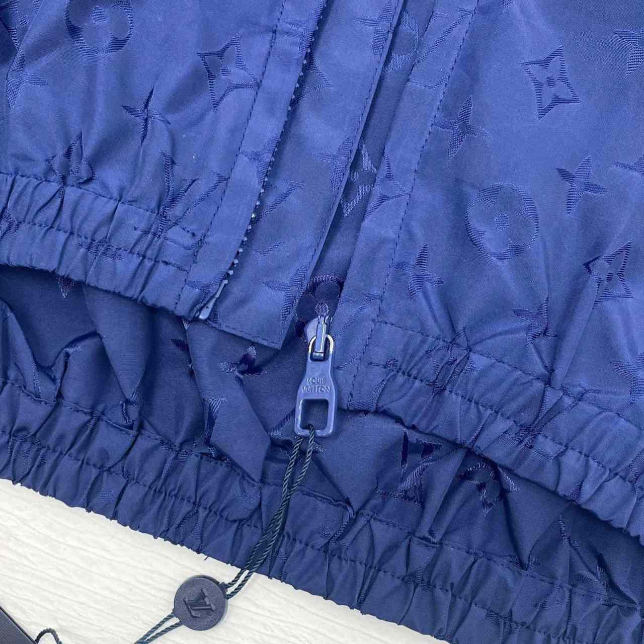 Louis Vuitton LV x YK Monogram Faces Windbreaker    1AB7MQ - DesignerGu