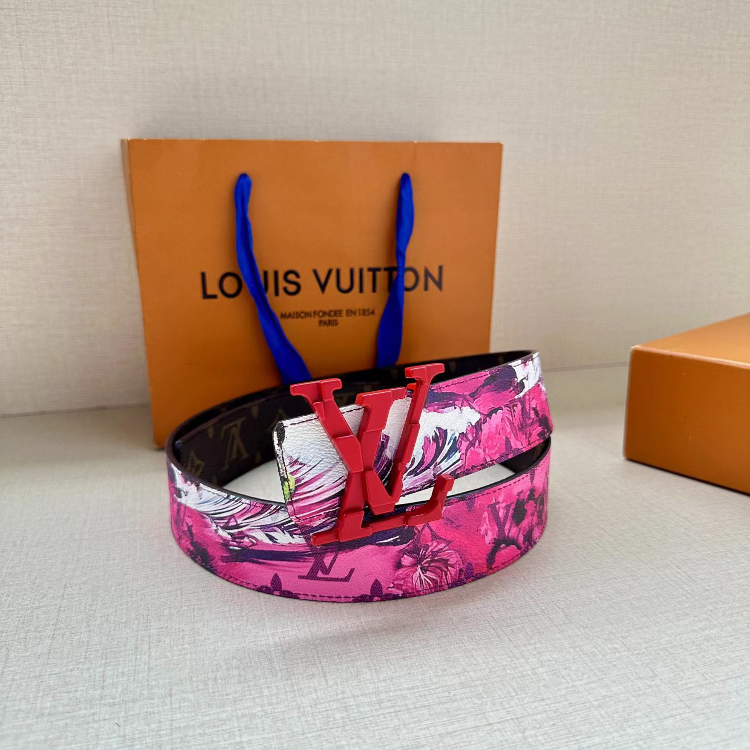 Louis Vuitton LV Tag 40mm Reversible Belt - DesignerGu