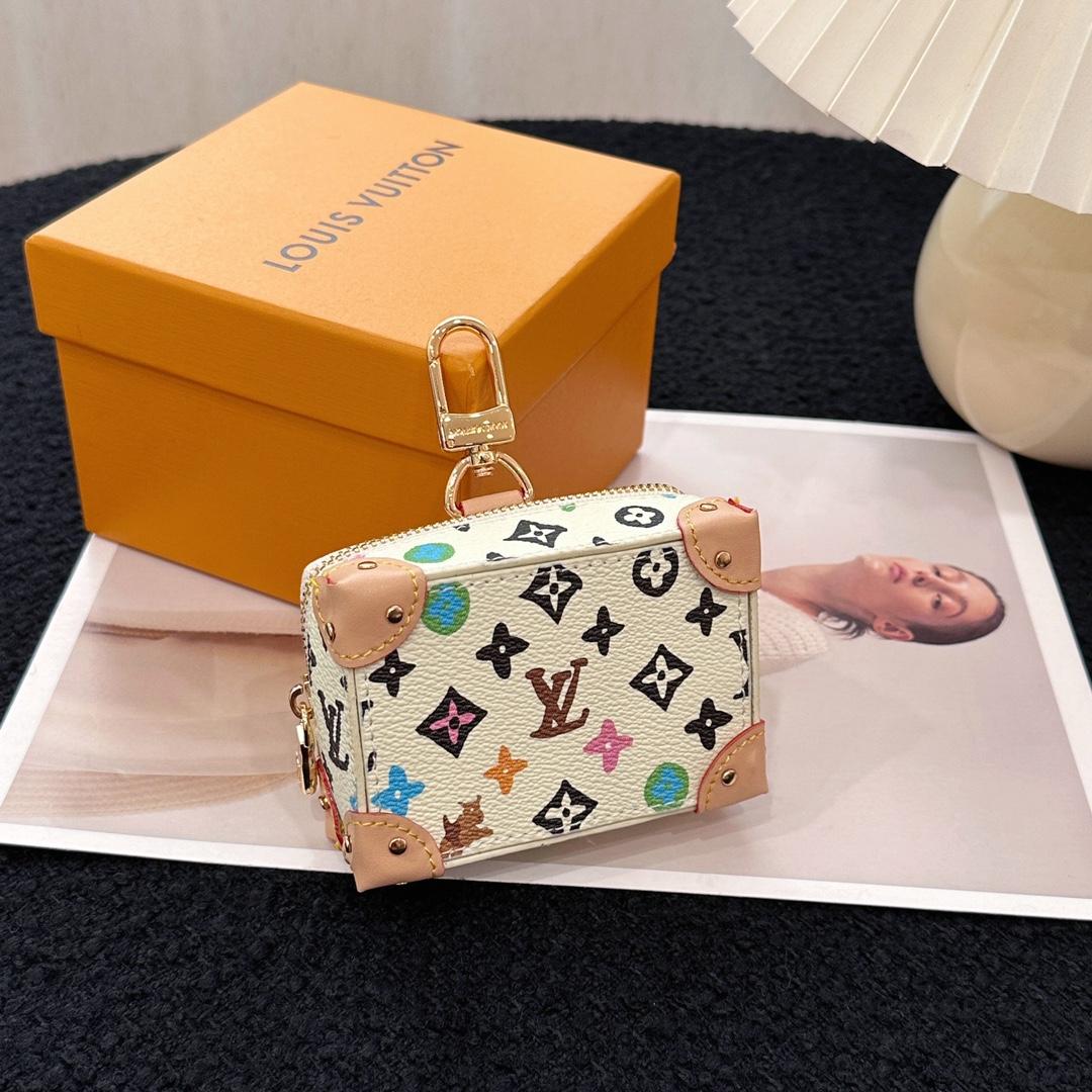 Louis Vuitton Monogram Craggy Trunk Key Holder and Bag Charm    - DesignerGu