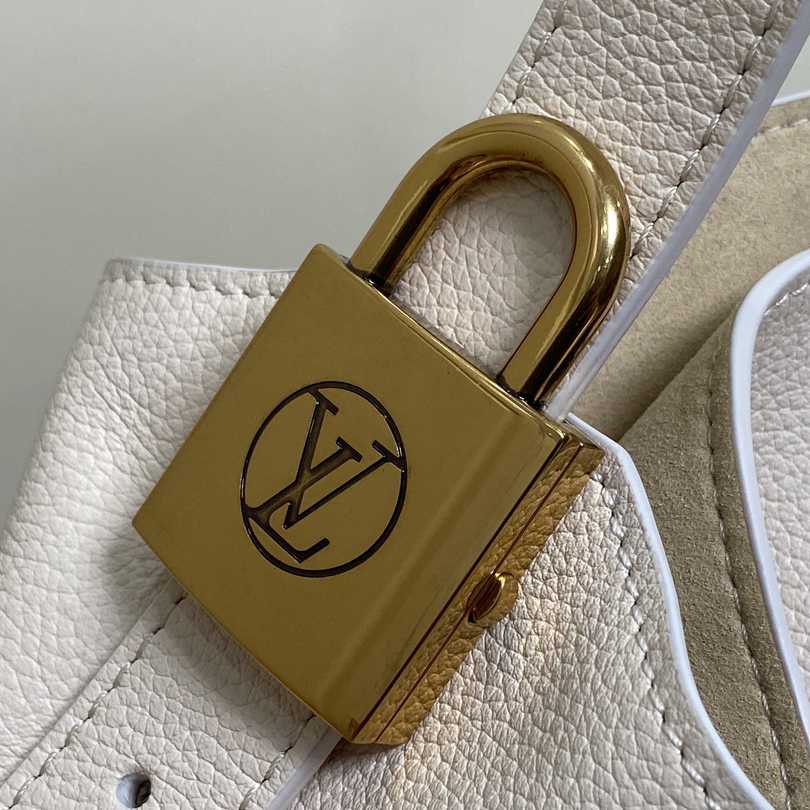 Louis Vuitton Low Key Hobo MM   M25022 - DesignerGu