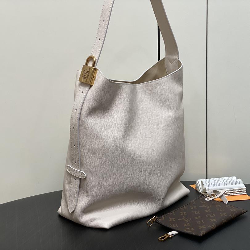 Louis Vuitton Low Key Hobo MM   M25022 - DesignerGu