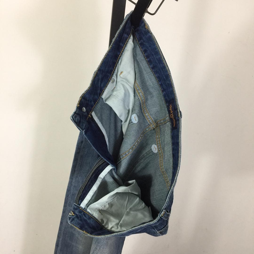 Louis Vuitton Jeans - DesignerGu