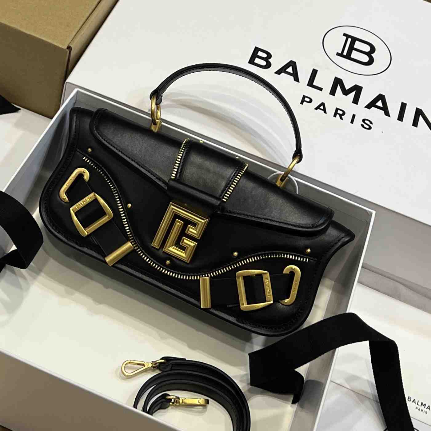 Balmain Blaze Crossbody Bag   (26*11.5*3cm) - DesignerGu