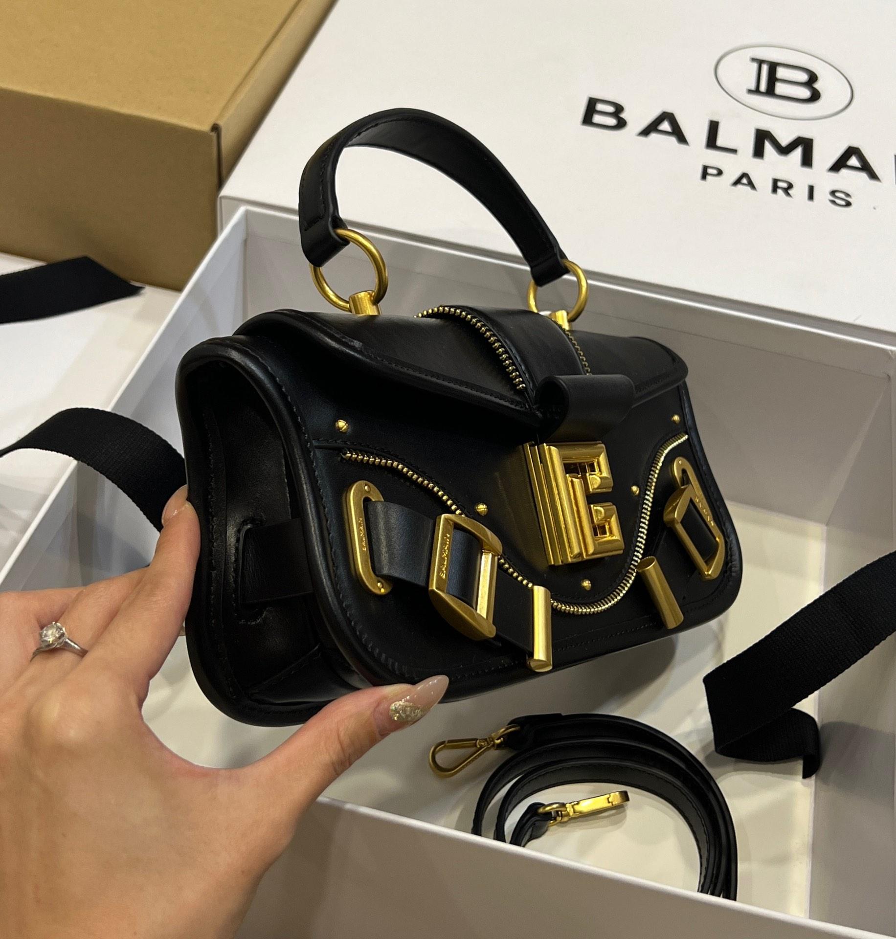 Balmain Blaze Crossbody Bag   (26*11.5*3cm) - DesignerGu