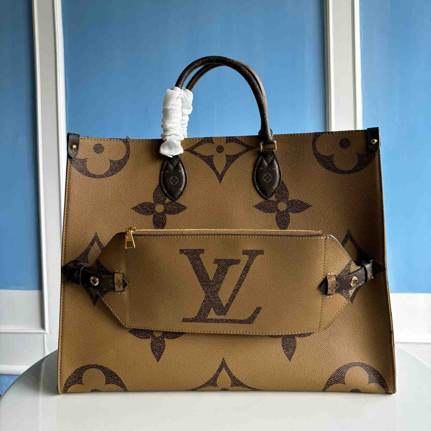 Louis Vuitton OnTheGo Voyage  M46823 - DesignerGu