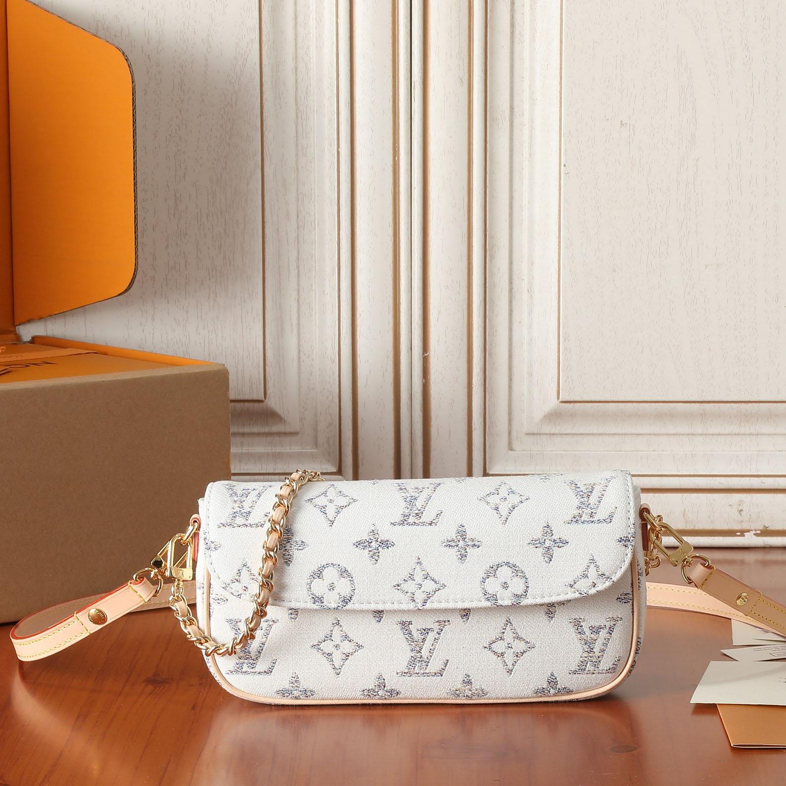 Louis Vuitton Wallet on Chain Ivy    M83499 - DesignerGu