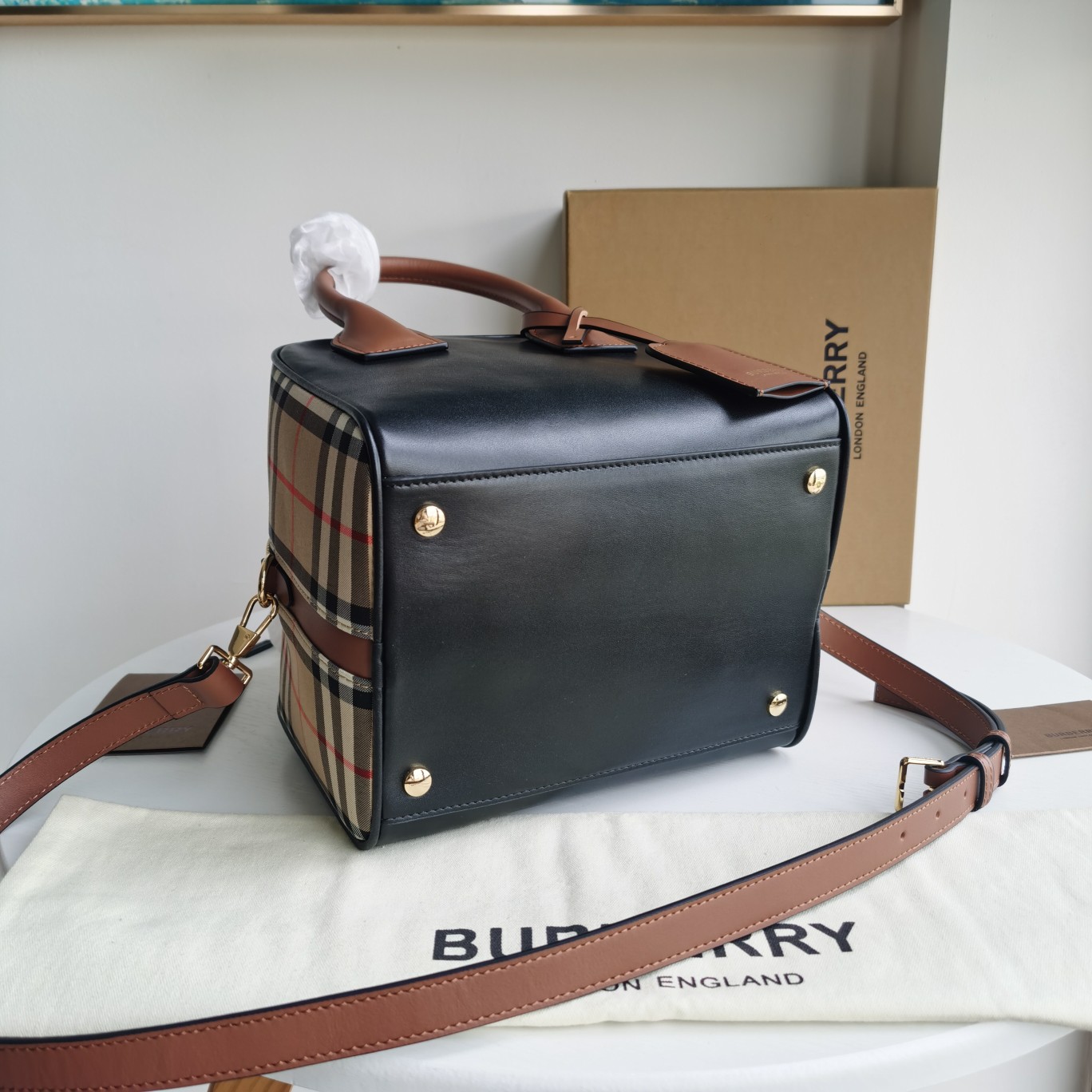 Burberry Cube Bag Leather With Vintage Check   W34 x H21 x D19cm - DesignerGu