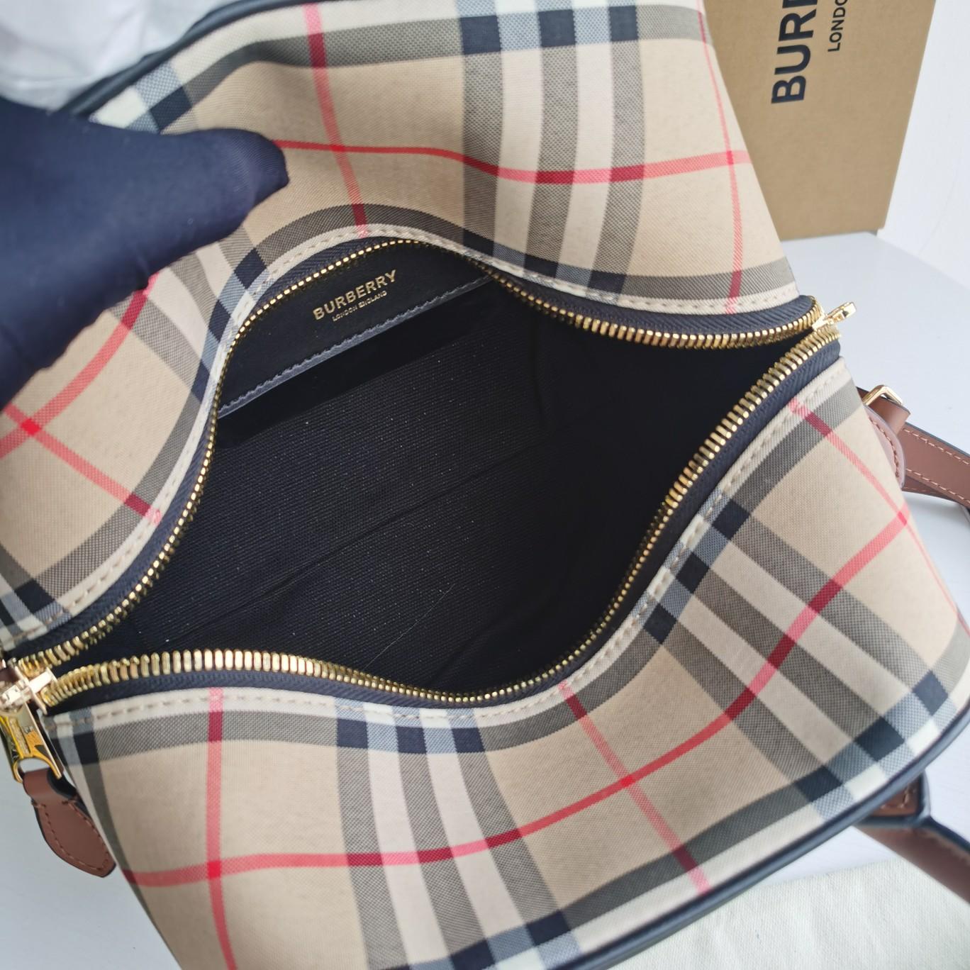 Burberry Cube Bag Leather With Vintage Check   W34 x H21 x D19cm - DesignerGu