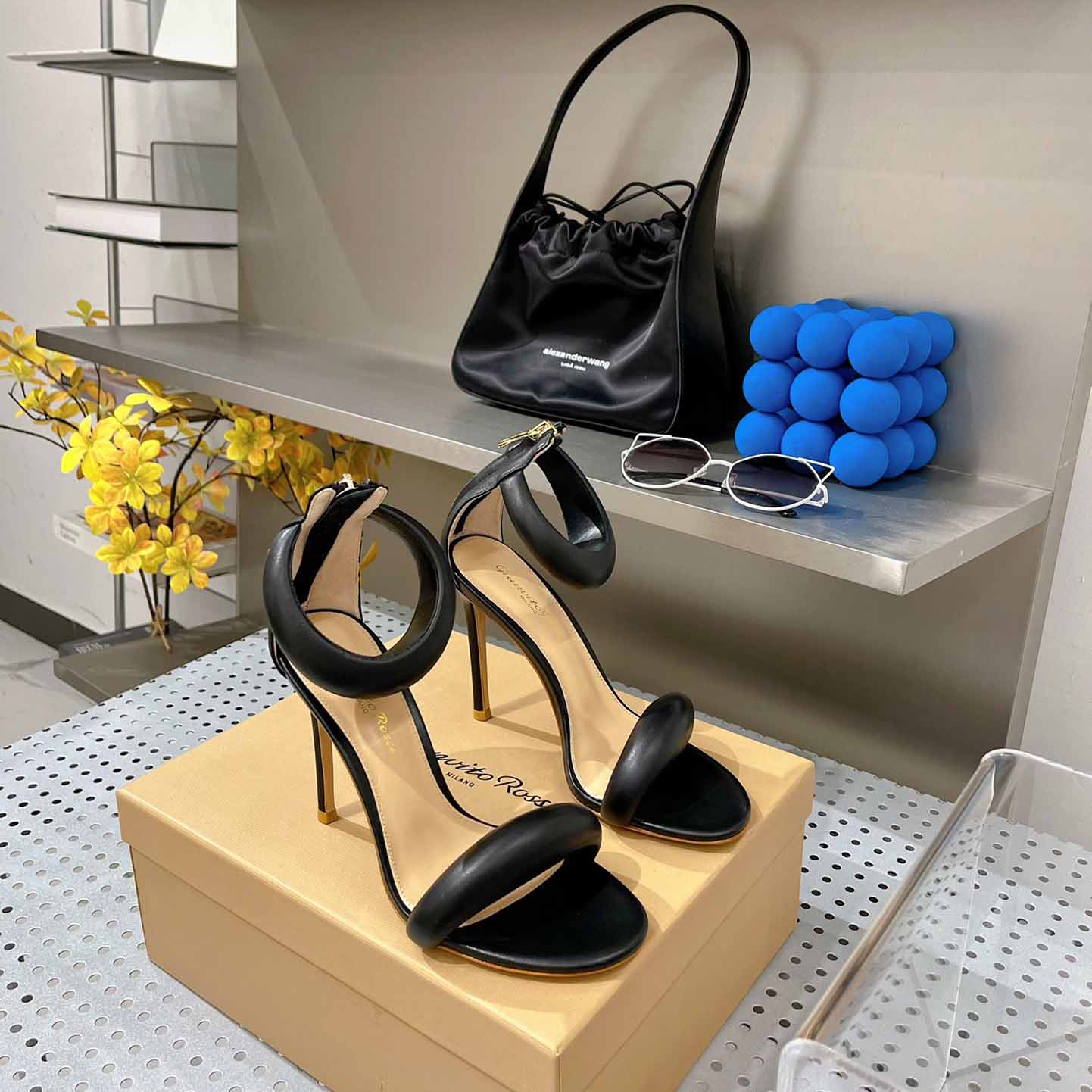 Gianvito Rossi Leather Bijoux Sandals - DesignerGu