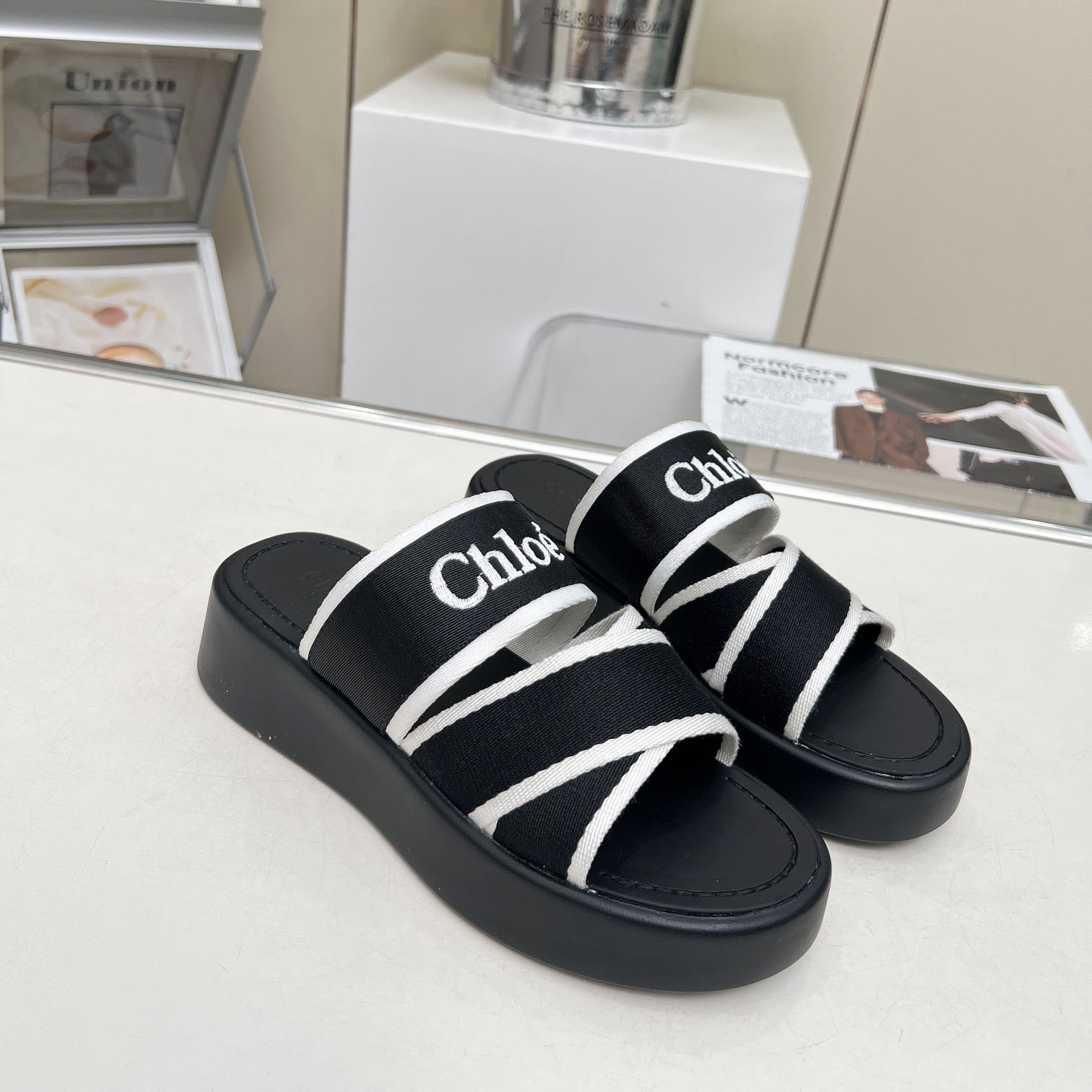 Chloe Women's Black Mila Logo Flatform Slides - DesignerGu